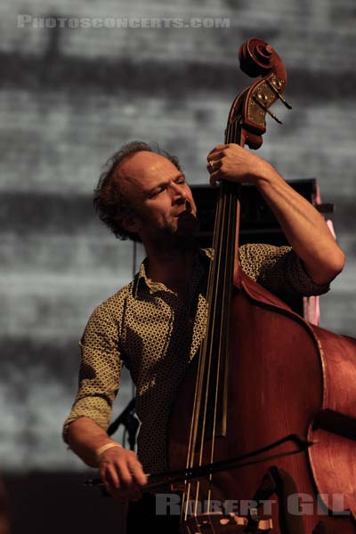 GODSPEED YOU! BLACK EMPEROR - 2015-10-29 - PARIS - Grande Halle de La Villette - 